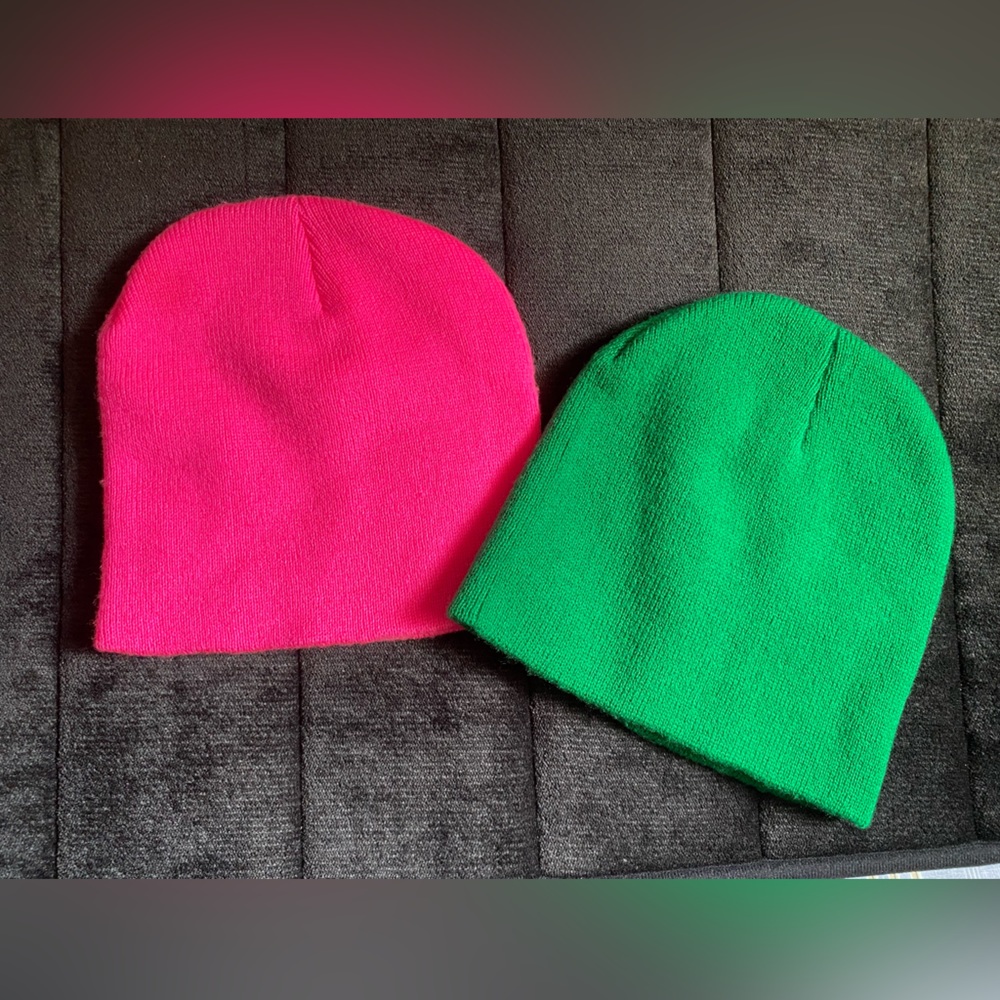 3/$20 NWOT Pink and green beanie set